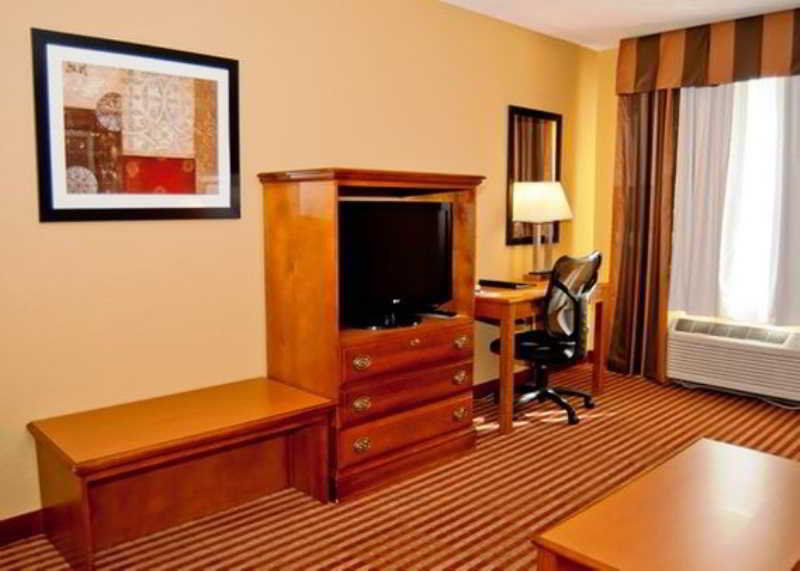 Comfort Inn & Suites Cincinnati Eastgate Habitación foto