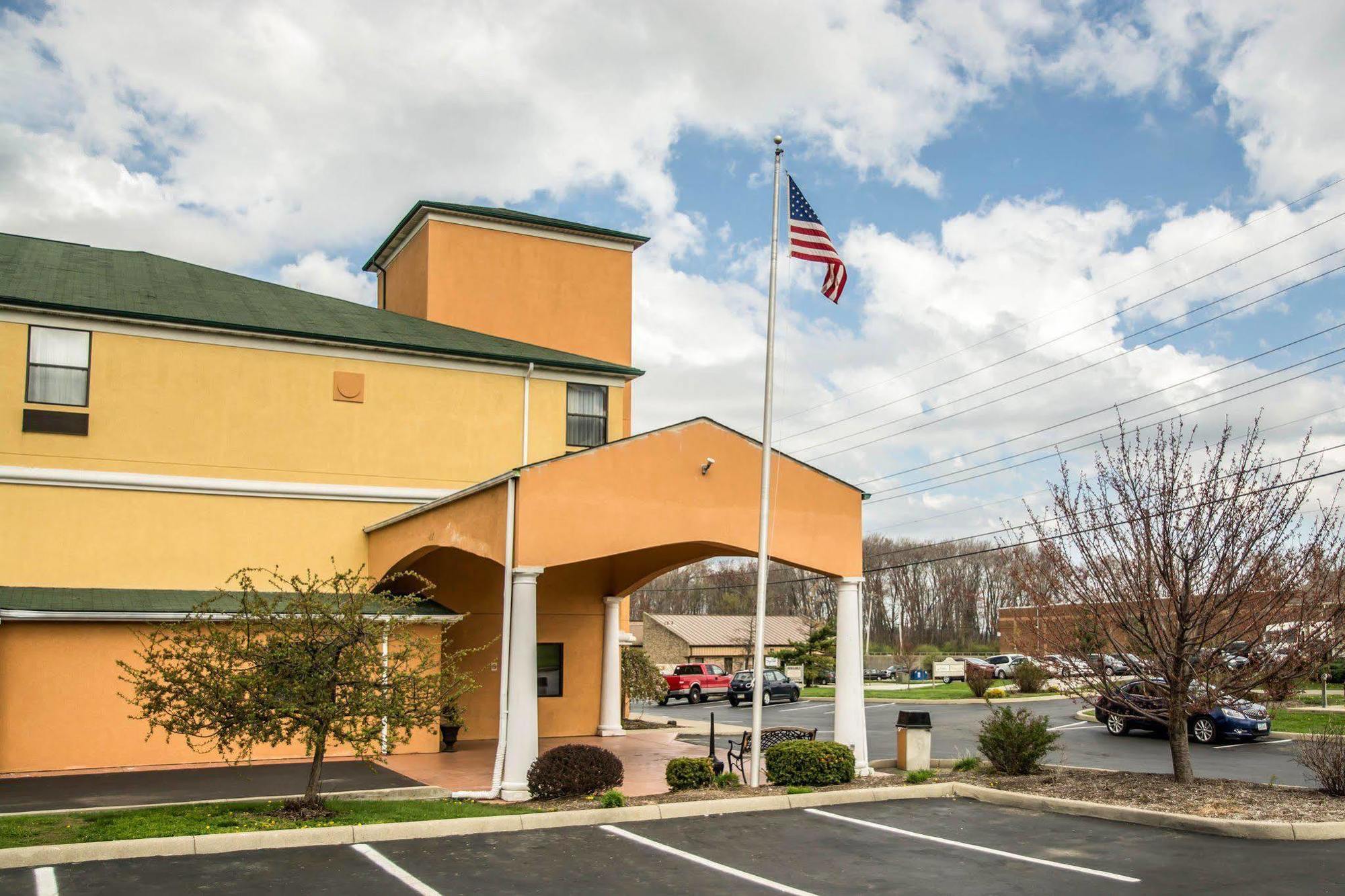 Comfort Inn & Suites Cincinnati Eastgate Exterior foto